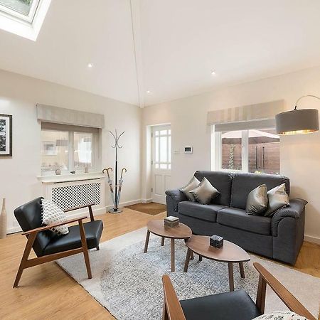 Вілла Beautiful West London House Екстер'єр фото