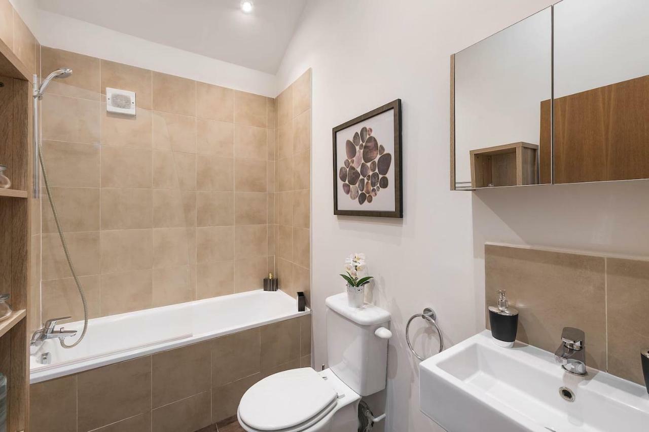 Вілла Beautiful West London House Екстер'єр фото